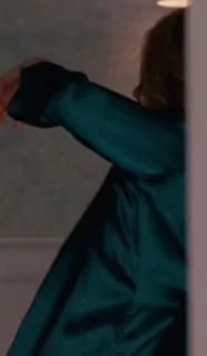 🔥 Leslie Mann's Hot Underrated MILF Glow in Shiny Green Dress 😍💦