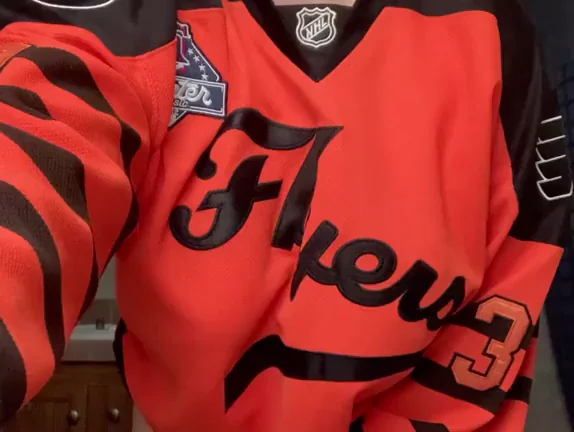 A hockey titty drop because...well....hockey?
