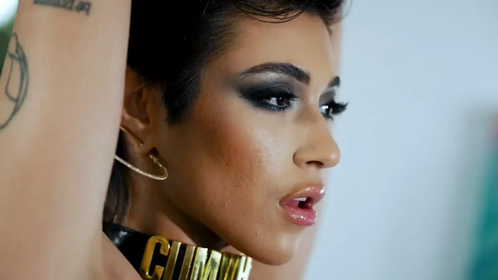 Brooklyn Gray's BBC Throat Challenge 💦🍆👅