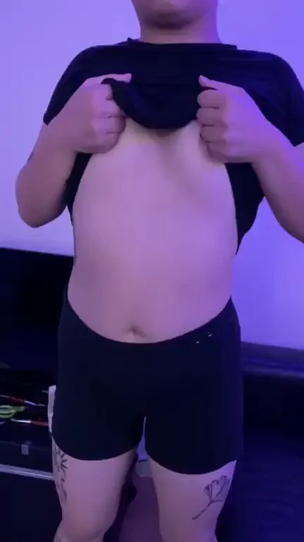 cutest boy titty drop ever ?