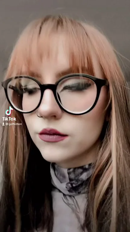 TikTok Slut Teases in Tight Dress, Shaking That Juicy Booty