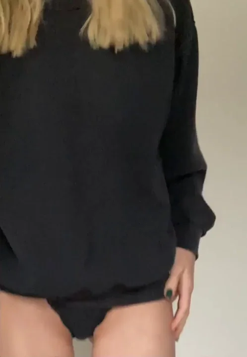 Slim Slut's Hidden 2003 Tits Surprise 😍🍈🍈