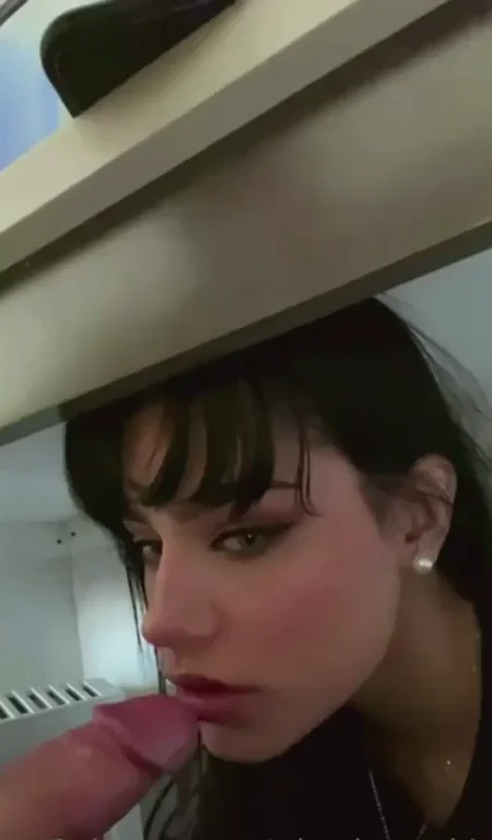 🔥 Table Surprise Cock Suck 💦