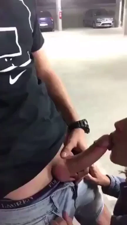 Parking Garage Tip Licker Slut 😈🍆💦