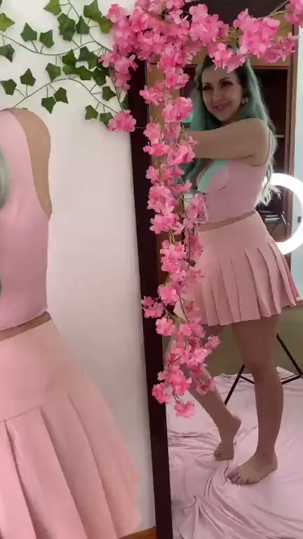 POV: Naughty Green-Haired Slut Teases Her Booty Thru the Window 😈🍑