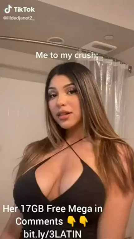 HER FULL PACK IN COMMENTS??????