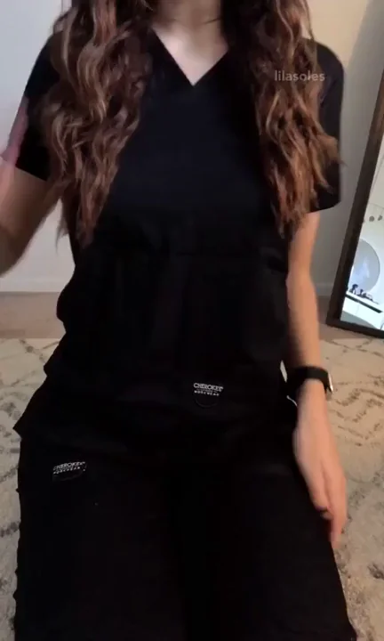 Petite Med Student's Massive Surprise Boobs? 😍👩‍⚕️🍈🍈