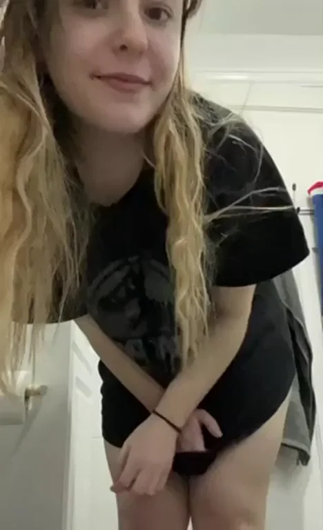 Got Time to Pound This Thick Slut's Wet Hole? 🍑💦