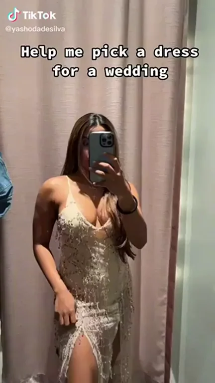 🔥 Asian Babe Teases Fuck in Dressing Room? Dress Try-On Slut 😈