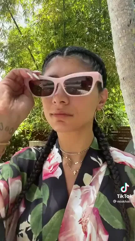 Tiktok from Mia