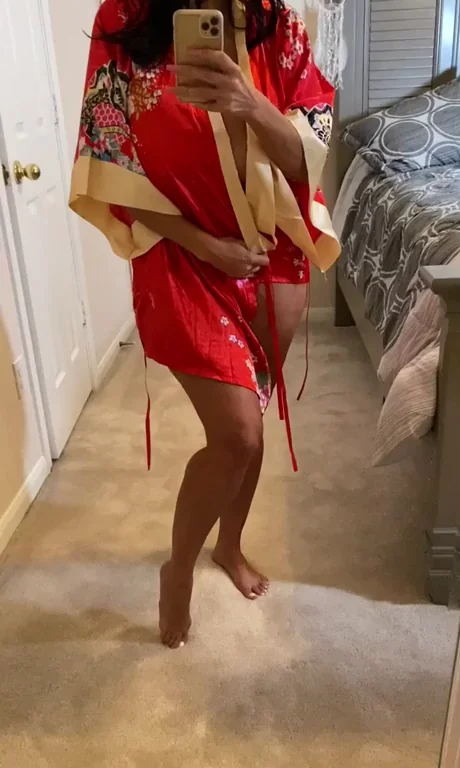 Ava sexy reveal ?