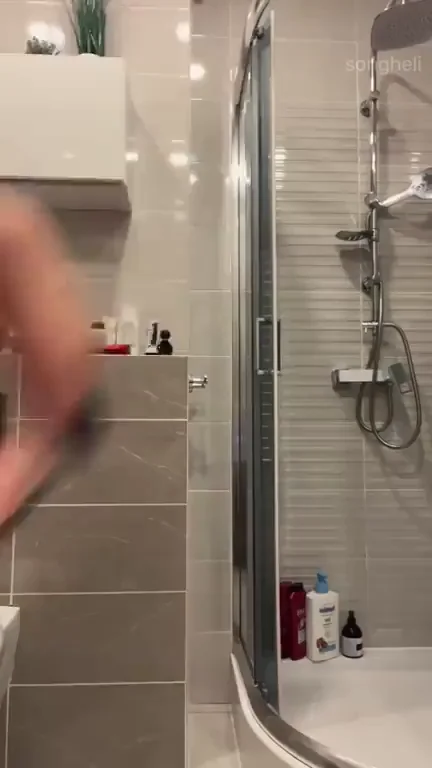 19yo Teen's Juicy Ass Tease: Smash This Booty? 🍑💦