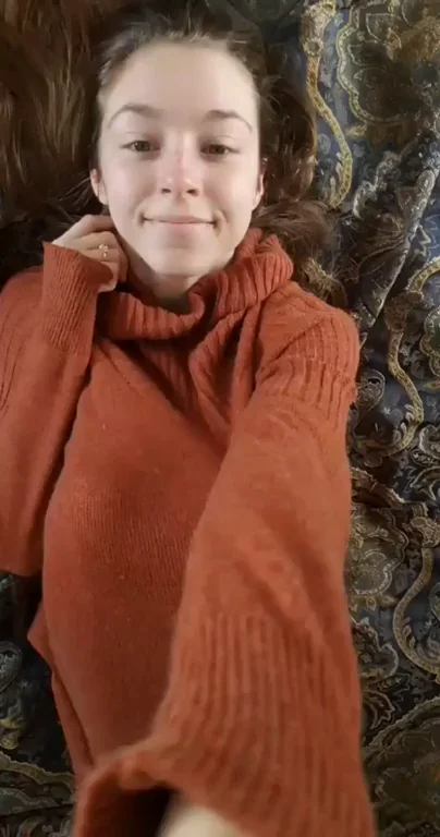 Cute @Teenitalia’s Epic Titty Drop & Pussy Flash 😍🍒🔥