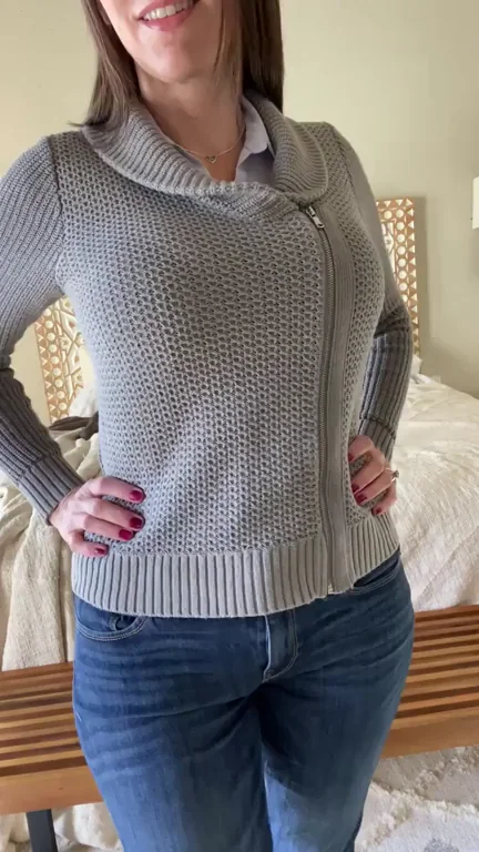 Literally just back from the grocery store. Would you have said hi? 39 Mom