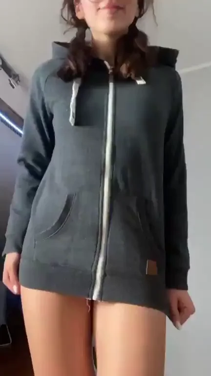 Petite Slut Teases: Fuck Me If You Like My Tiny Body 😈🍑