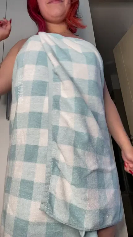 Currently this would be the type of nudes that I would send you, so you masturbate for me