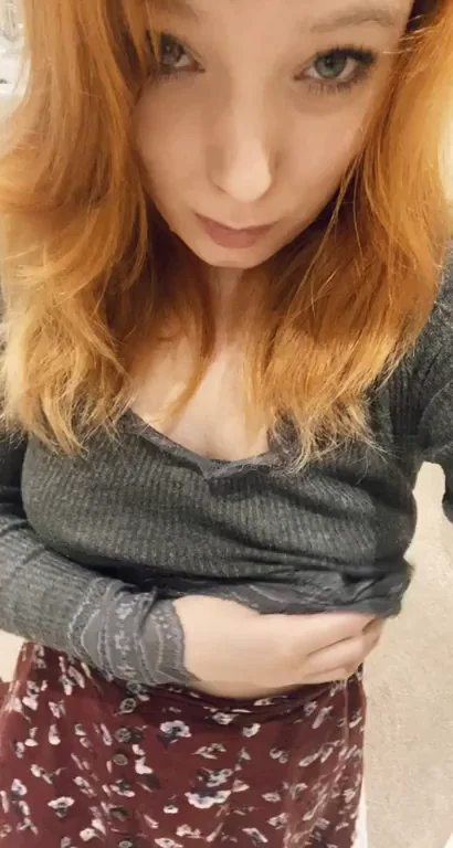 Flashing the petite goods ??
