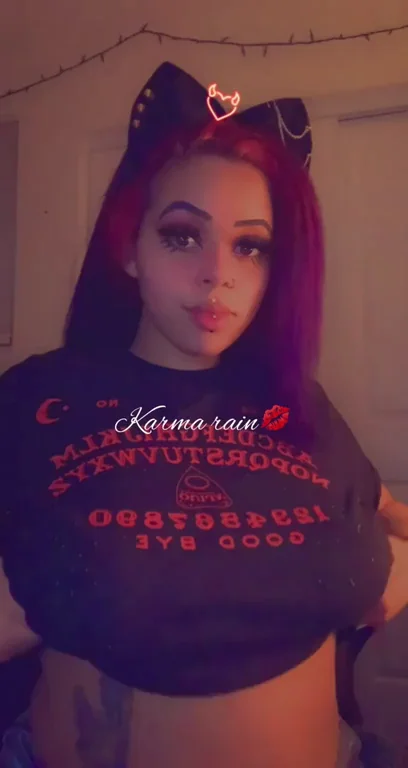 Happy titty Tuesday from your favorite big titty cat girl ??