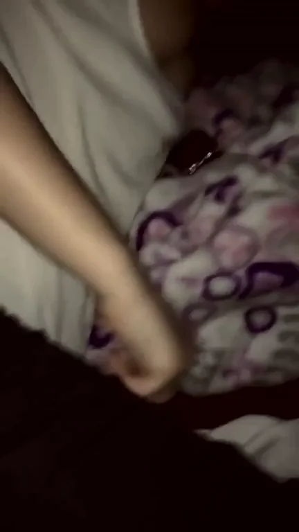Check Out My Juicy Little Booty 😘🍑