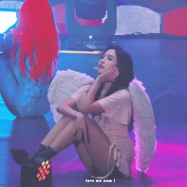 TWICE Mina's Angelic Thighs Tease 😇🍑💦