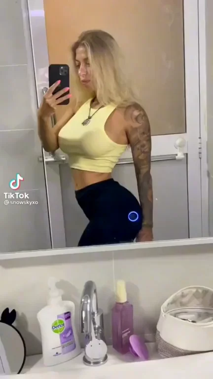 SKORPI057 / snowskyxo ??