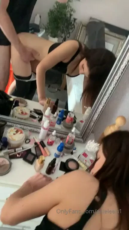 ELLIE LEEN GETTING CLAPPED HARD FROM BEHIND ? CLICK ON CROSSPOST FOR MORE