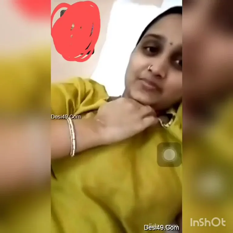 Cute Desi Wife Teasing Tits & Pussy in Yellow Saree Blouse 😈🍑