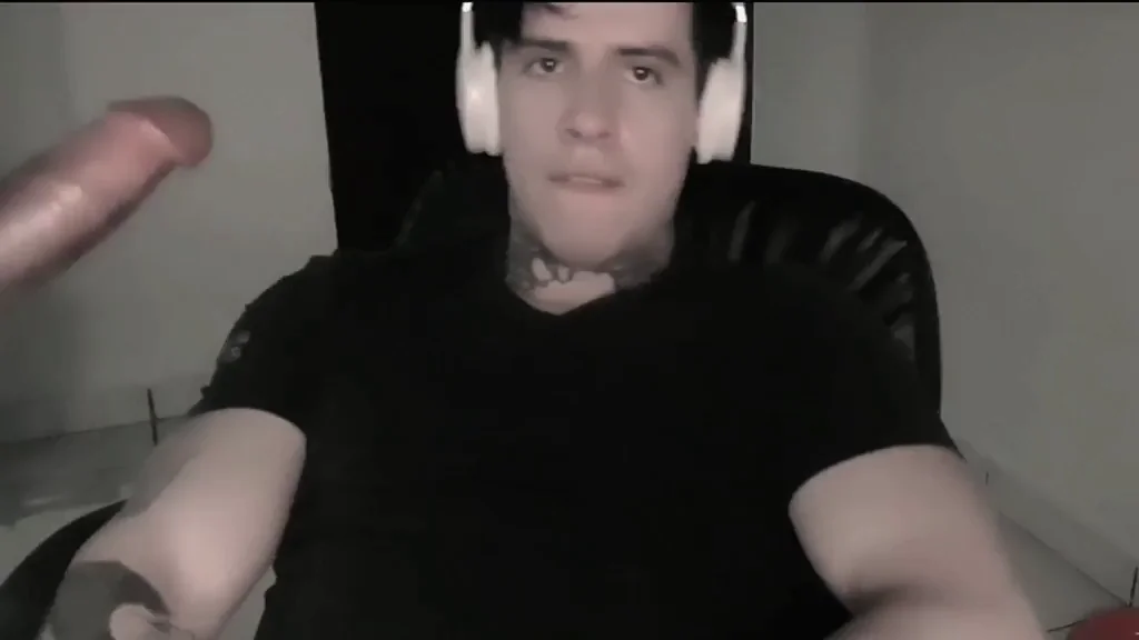 Gamer Dude Gets Blasted with Thick Load While Streaming
