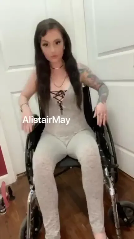 🖤 Big Tiddy Goth GF Alstair May Teases in Wheelchair 😈♿