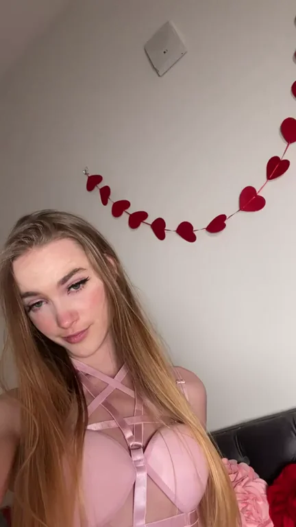 Incase you need help imagining what a horny Irish teen’s pussy tastes like ;)