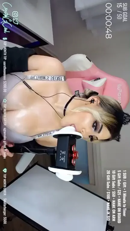 Imagine her eating your booty like that ?