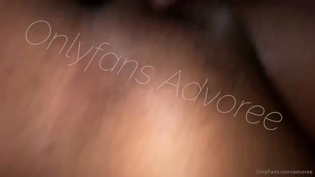 🔥 Thick Ebony Babe Pounds Juicy Pussy with Massive Dildo 💦🍆