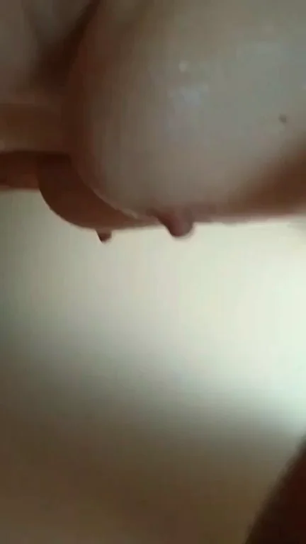 Milf's Soapy Handjob Help in the Steamy Shower 💦✋🍆