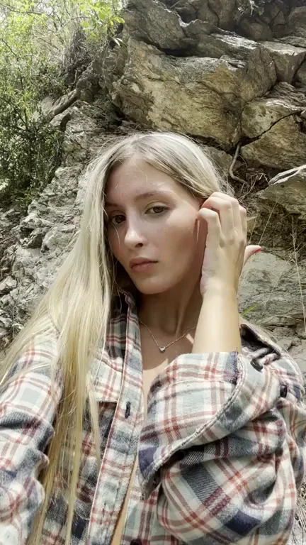 19yo Forest Slut Sneaks Out to Flash Her Perky Tits & Tease You 😈🌲💦