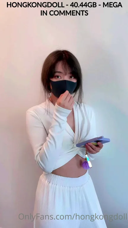Hong Kong Doll's Slutty Tease & Pussy Spread 🔥😈