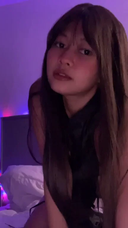 I hope that the five redditors who see this, enjoy watch me kneed my tits??