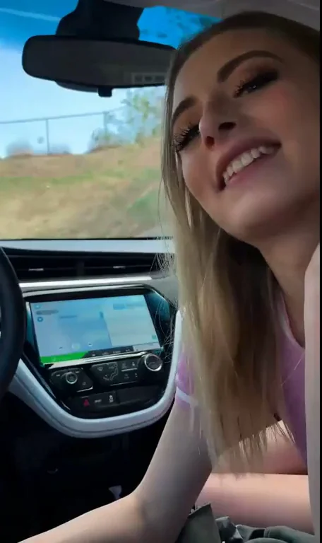Kyler Quinn's Car Pit Stop Cock Sucking 😈🍆💦