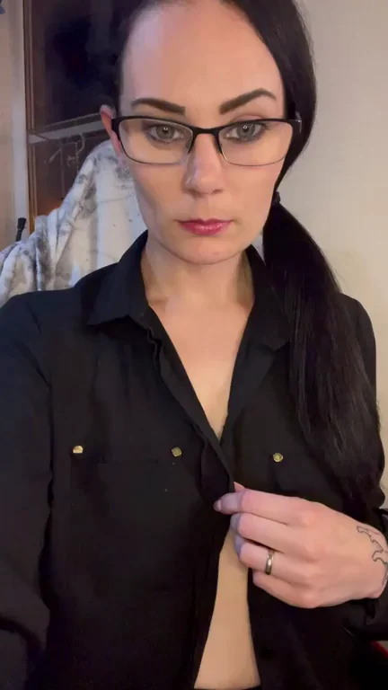F34 Mom's Slutty Titty Drop: Breed This Hot Nerd MILF?