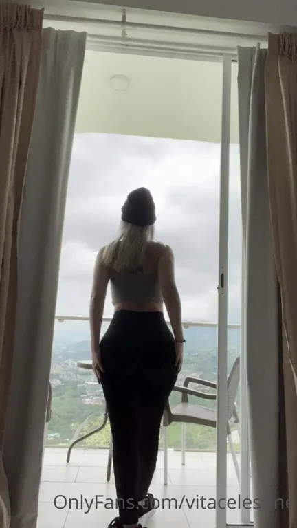 LATINA TIK-TOK THOT GOT THE MOVES