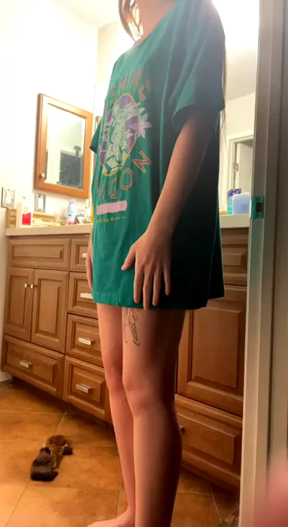 Barely Legal 18yo Tease: Raw Fuck Me? 🍑💦