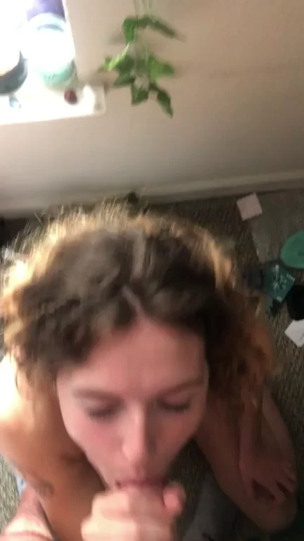 Teen Slut Struggles with Massive Cum Loads in Blowbang 😩💦🍆