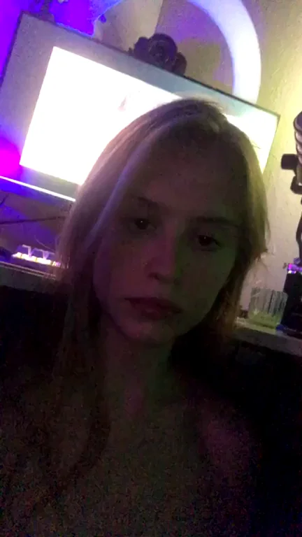 Gaming Distraction: Blonde Cutie Craves Cock Snack Under the Desk