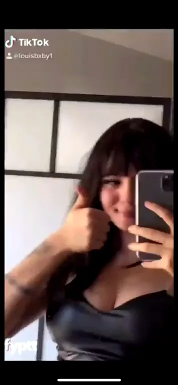 🔥 Busty TikTok Slut Drops Her Massive Natural Tits 💦