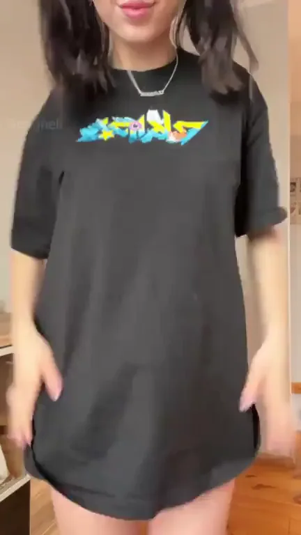 Cute Teen's Perky Ass Tease to Get You Rock Hard 🍑💦
