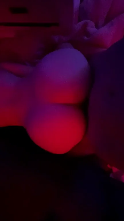 Stretching My Slutty Hole Wide Open 🍑💦