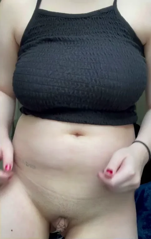 This top really squished down the girls ?