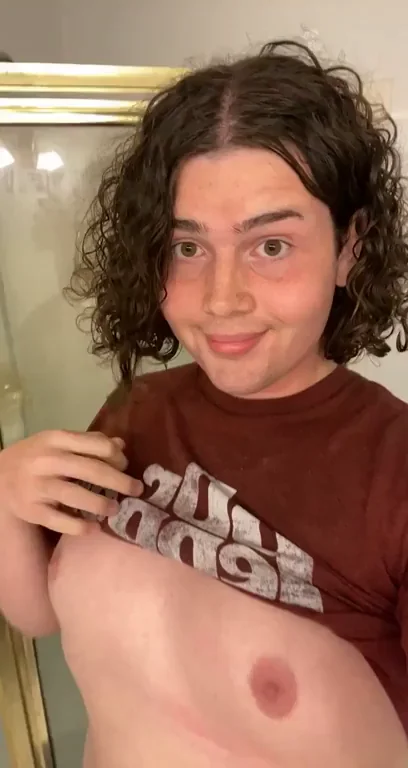 Let me be your new favorite toy ??