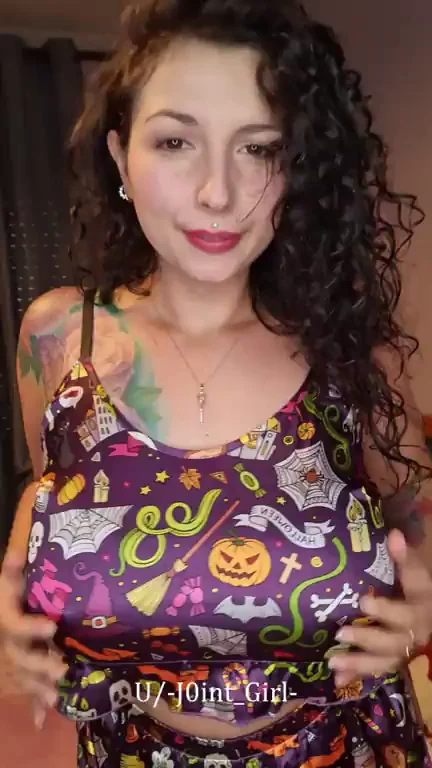 Last day of my 50% OFF Sale and tons of Halloween Content! Link in comments