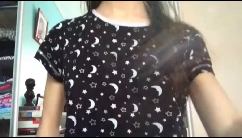 19yo Asian Babe's Epic Titty Drop from 9gag