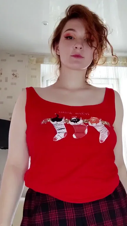 Thick AF Babe in Red Santa Top 😈🍑